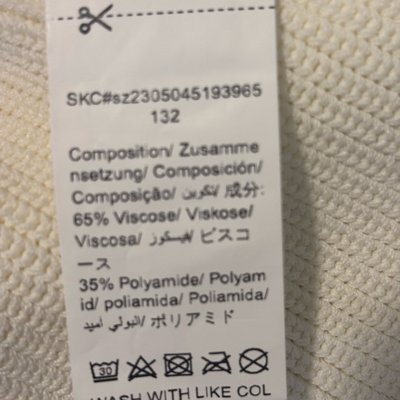 Elegant Cream Women's Blouse - Picture 5 of 9